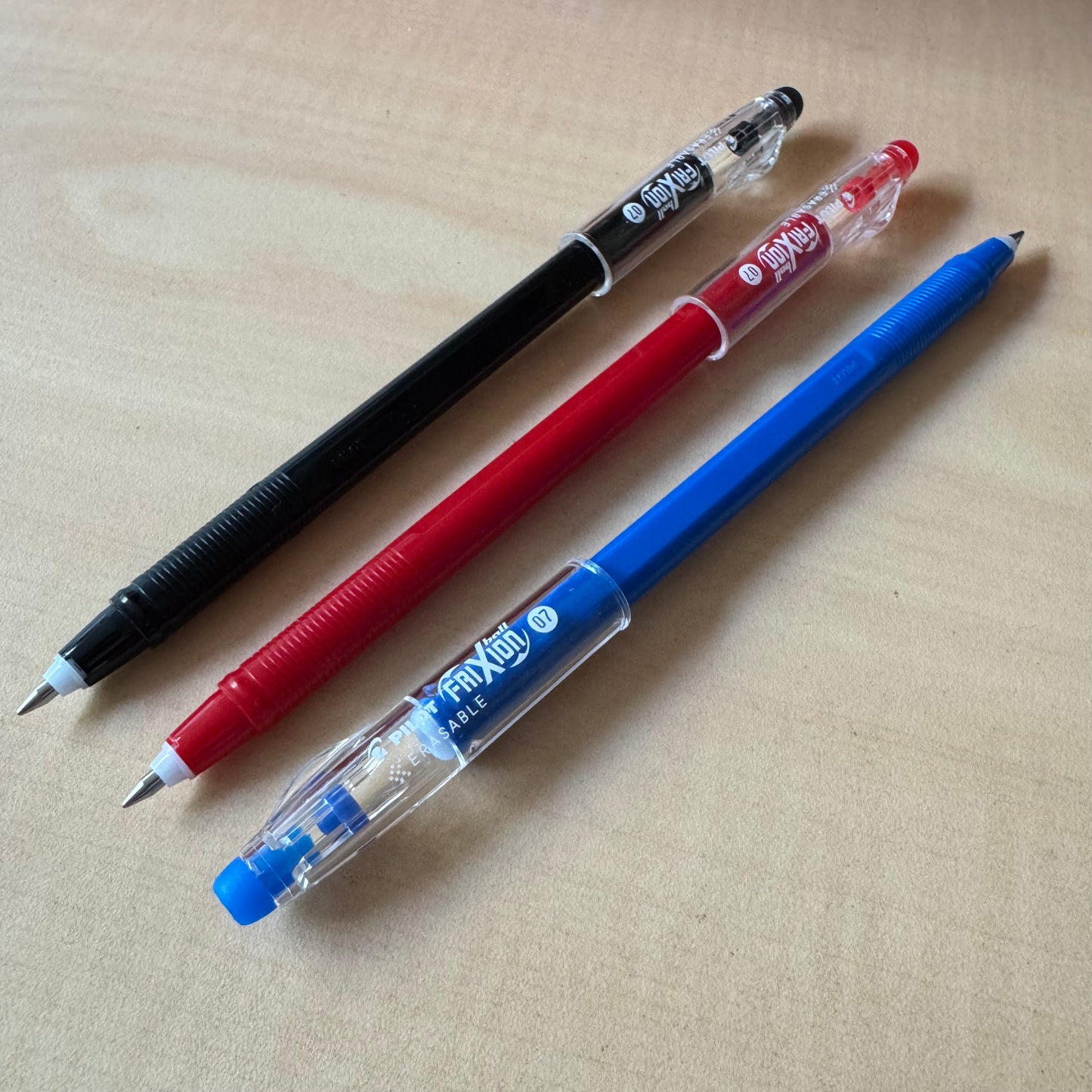 Bolígrafo Pilot Borrable FRIXION BALL STICKS FINO 0.7 mm