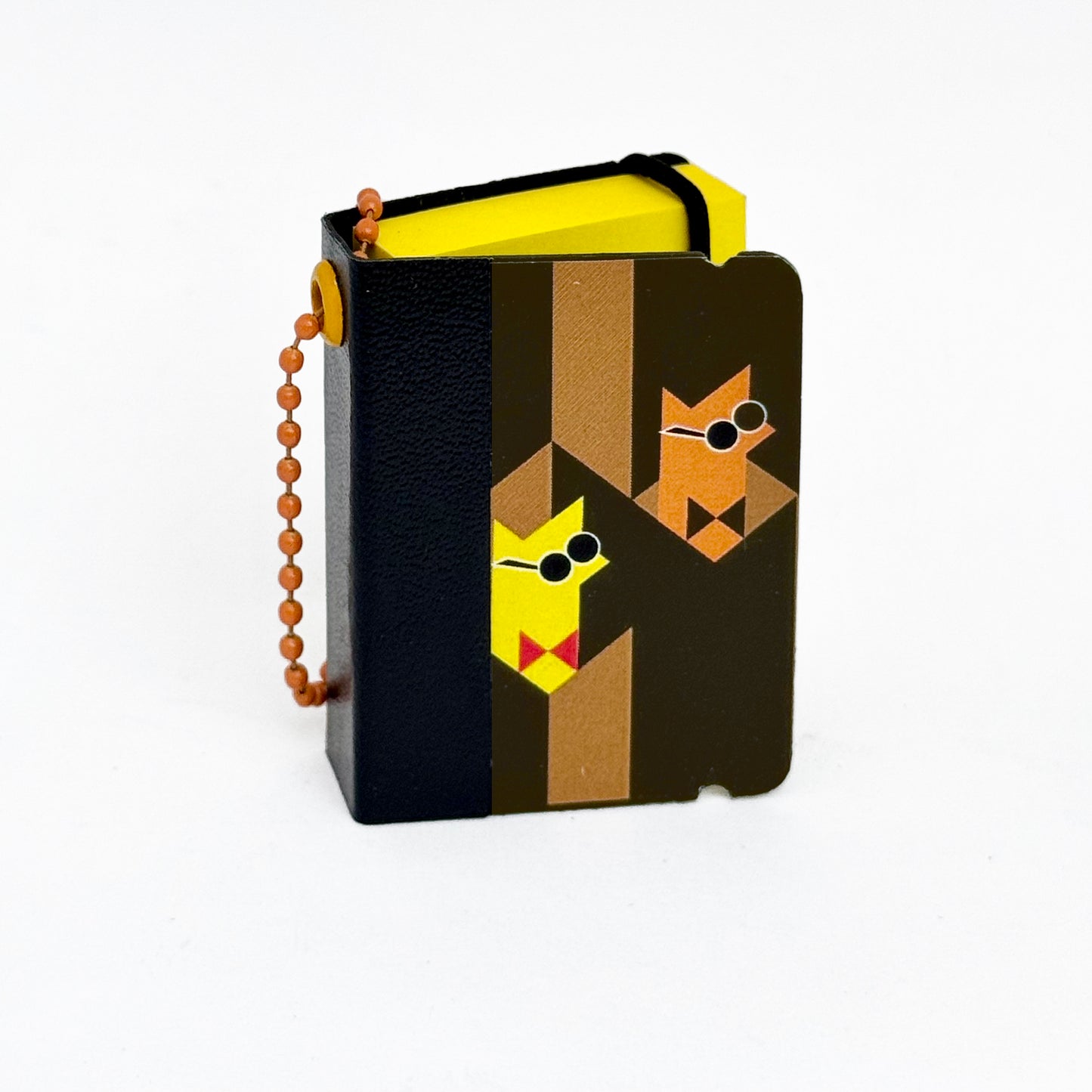 Estuche en forma de libro con Notas Adhesivas y Llavero de bolitas